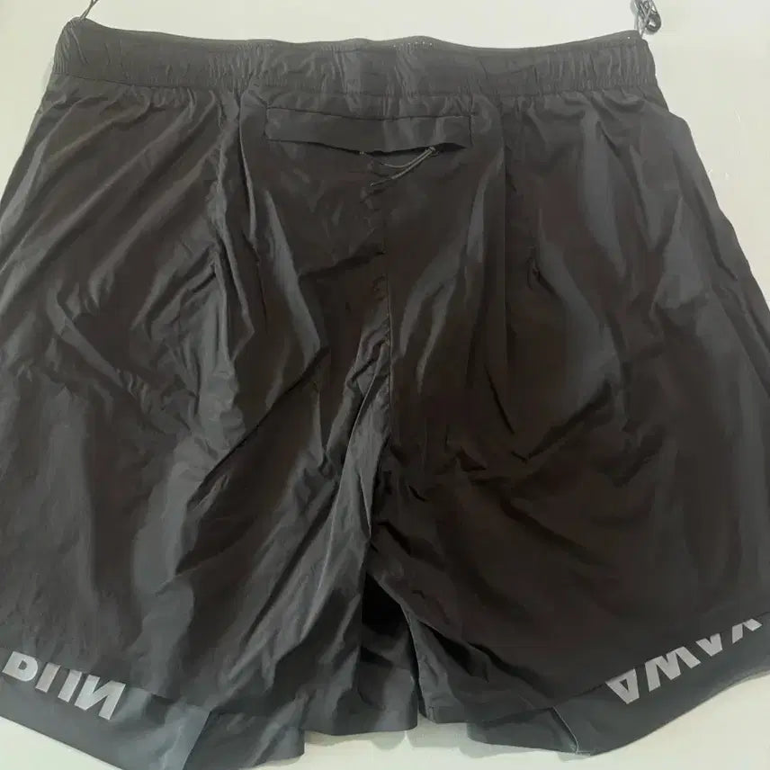 [BUNJANG] Satisfy TechSilk 8-Inch Shorts / 새티스파이 테크실크 8인치 satisfy