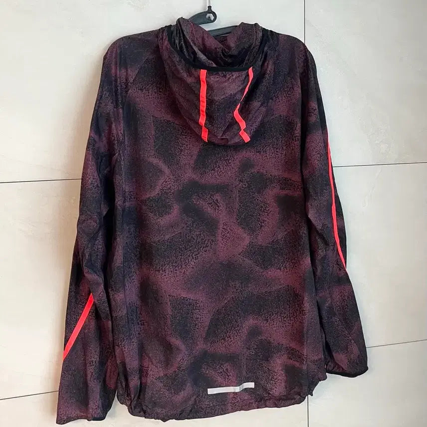 [BUNJANG] Nike Windrunner Running Hoodie Windbreaker (L/100) / 나이키 윈드러너 러닝 후드 바람막이 (L/100)