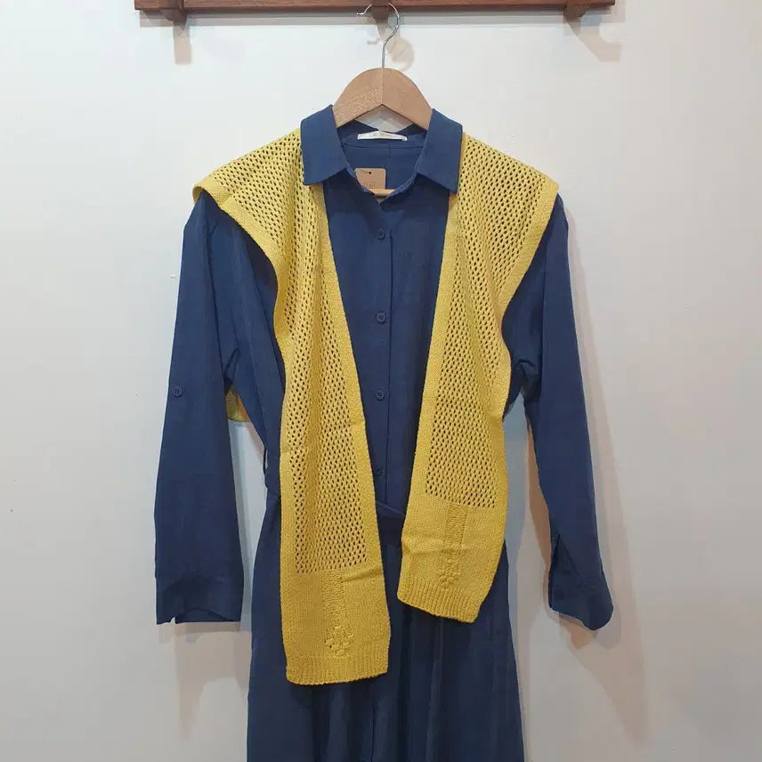 [BUNJANG] Bomm Bom Yellow Shoulder Knit Shawl / 봄봄 옐로우 어깨 니트 숄