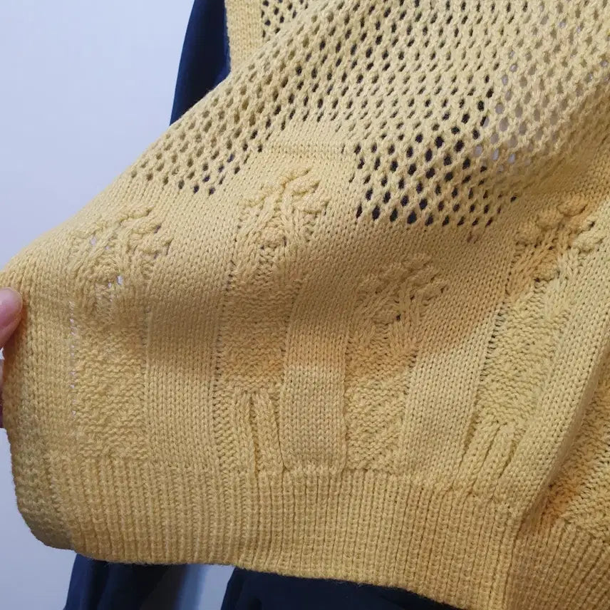 [BUNJANG] Bomm Bom Yellow Shoulder Knit Shawl / 봄봄 옐로우 어깨 니트 숄