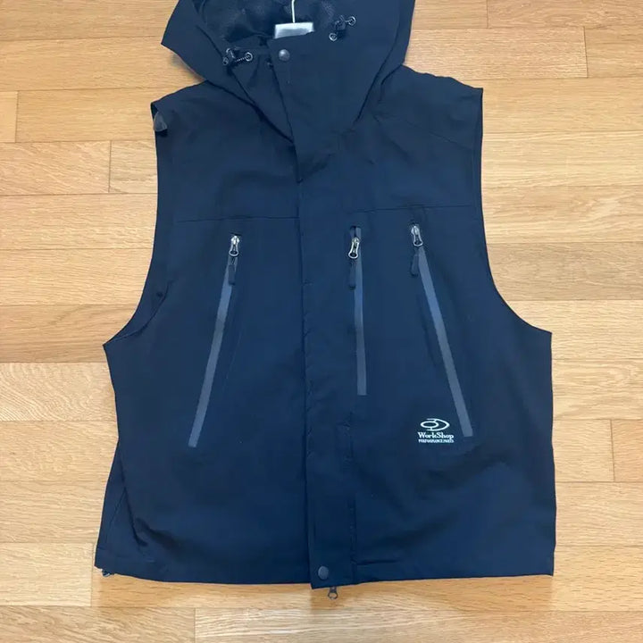 [BUNJANG] Travel Summit Hooded Vest / 트래블 써밋 후드 베스트