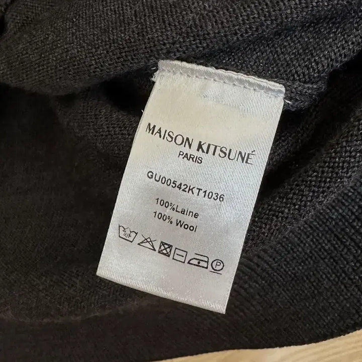 [BUNJANG] Maison Kitsune Fox Head Patch Classic Cardigan Anthracite Melange / 메종 키츠네 폭스 헤드 패치 클래식 가디건 앤트러사이트 멜란지