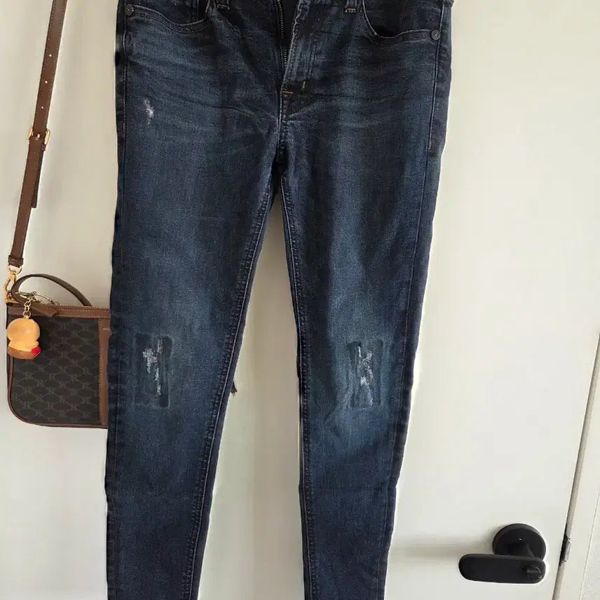 [SOLD OUT] 버카루 데님 청바지 데미지진