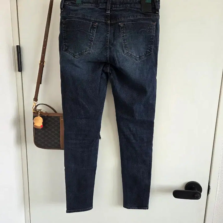 [SOLD OUT] 버카루 데님 청바지 데미지진