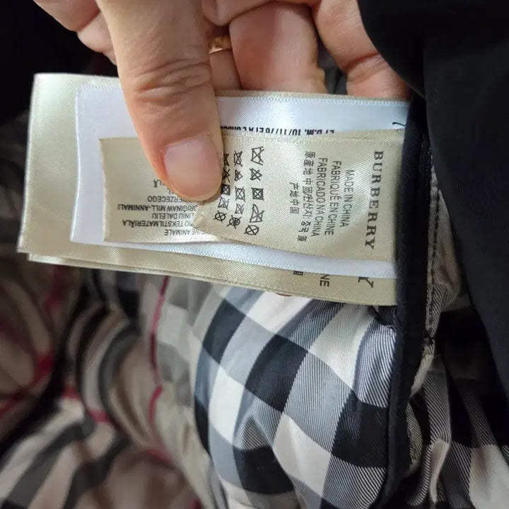 [BUNJANG] 정품 버버리 블랙 벨티드 패딩 코트 / 정품 버버리 블랙 벨티드 패딩 코트