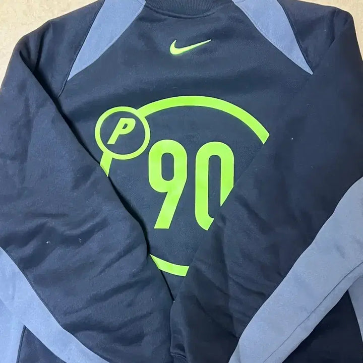 [BUNJANG] Palace x Nike Total P90 Crew Black Sweatshirt / 팔라스 x 나이키 토탈 P90 크루 블랙 - 25FW