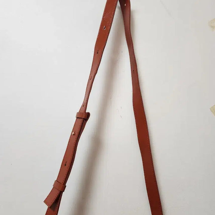 [BUNJANG] Mongmongde Classic Half Moon Crossbody Bag / 몽드몽드 클래식 하프문 크로스백