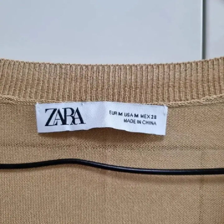 [BUNJANG] ZARA V-Neck Knit Sweater - Gold, M / zara 자라 브이넥 니트 - 골드, M(66)