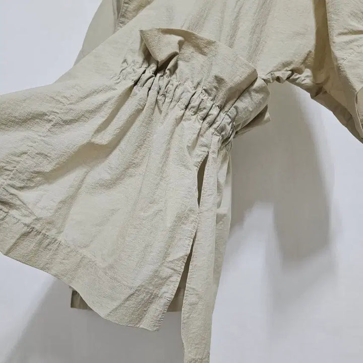 [BUNJANG] Monamari Ruffle Nylon Jacket / 모나마리 바스락 프릴점퍼