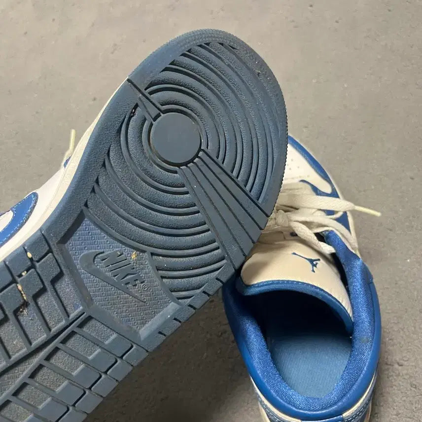 [BUNJANG] Nike Air Jordan 1 Low Marina Blue Sneakers / 나이키 조던 에어 조던1 로우 마리나블루