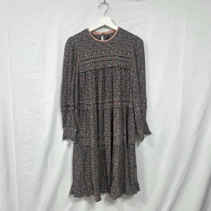 [BUNJANG] Thursday Island Shirred Mini Dress / 써스데이아일랜드 턱 변형 셔링 미니 원피스