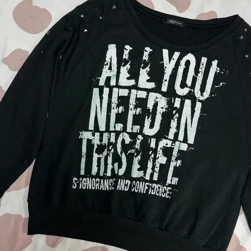 [BUNJANG] Punk Studded Raglan Long Sleeve Sweatshirt / 펑크 스터드 나그랑 롱슬 맨투맨