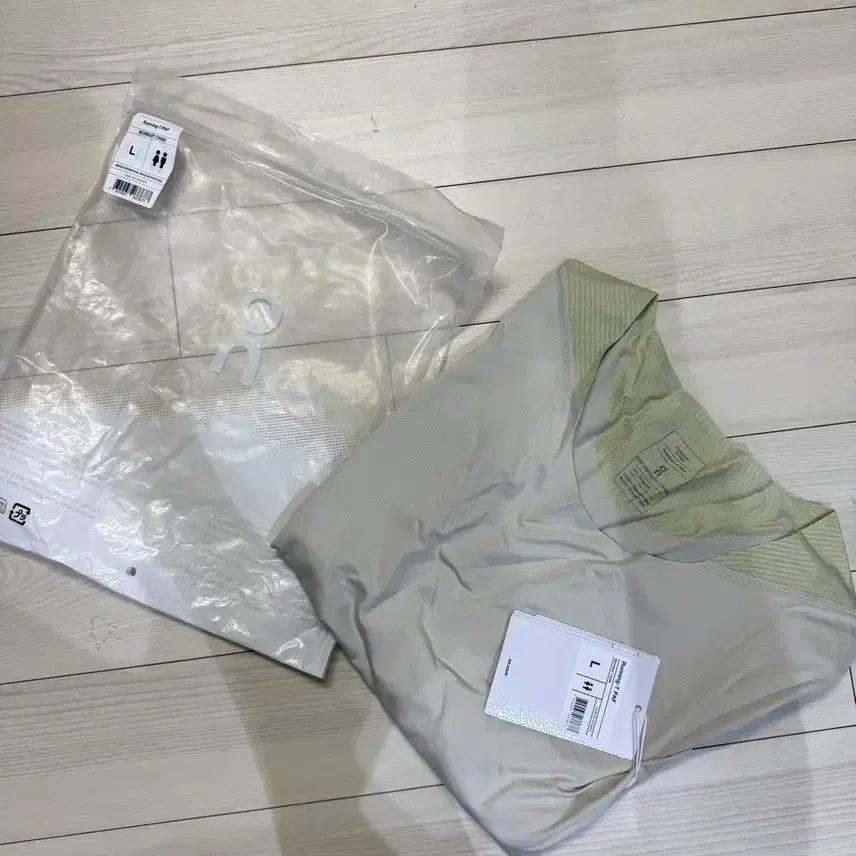 [BUNJANG] OnLearning Papf Moon Dust Short Sleeve T-Shirt / 온러닝 파프 반팔 티셔츠