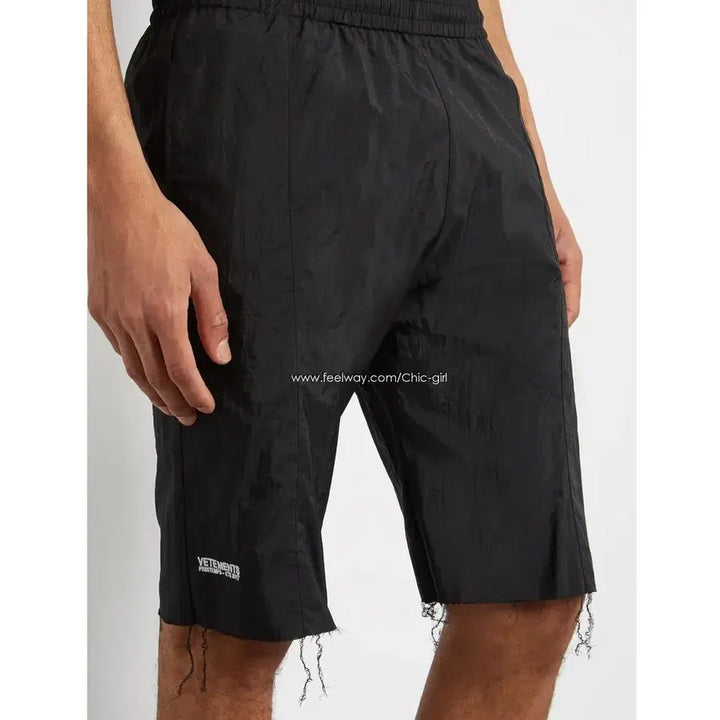 [BUNJANG] VETEMENTS Reebok Black Vintage Track Shorts / VETEMENTS 베트멍 리복 블랙 빈티지 추리닝 반바지