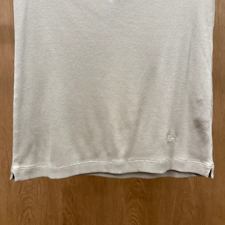 [BUNJANG] Burberry London Slim Fit Beige T-shirt / 버버리 런던 반팔 티셔츠 골지 버튼 로고 디테일 슬림핏 베이지