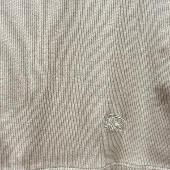 [BUNJANG] Burberry London Slim Fit Beige T-shirt / 버버리 런던 반팔 티셔츠 골지 버튼 로고 디테일 슬림핏 베이지