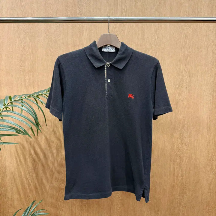 [BUNJANG] Burberry Embroidered Logo Polo Shirt / 버버리 카라 반팔 피케 티셔츠 자수 로고 디테일 기본핏 블랙