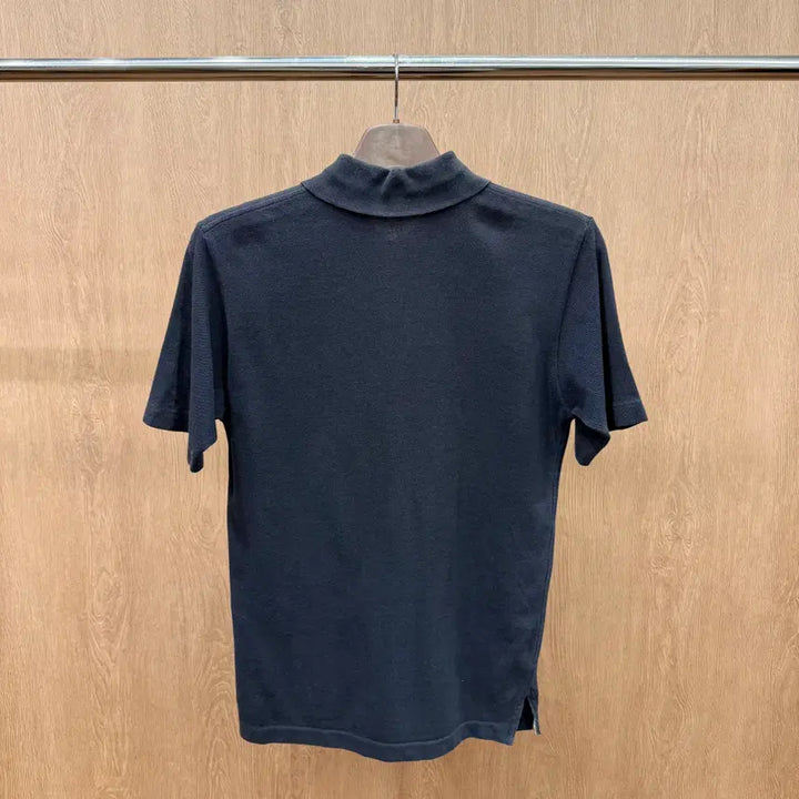 [BUNJANG] Burberry Embroidered Logo Polo Shirt / 버버리 카라 반팔 피케 티셔츠 자수 로고 디테일 기본핏 블랙
