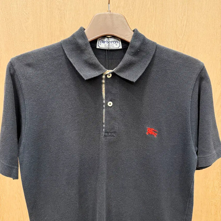 [BUNJANG] Burberry Embroidered Logo Polo Shirt / 버버리 카라 반팔 피케 티셔츠 자수 로고 디테일 기본핏 블랙