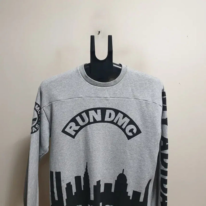 [BUNJANG] Adidas Crew Neck Sweatshirt (Size 95) / 아디다스 맨투맨라운드티셔츠/95