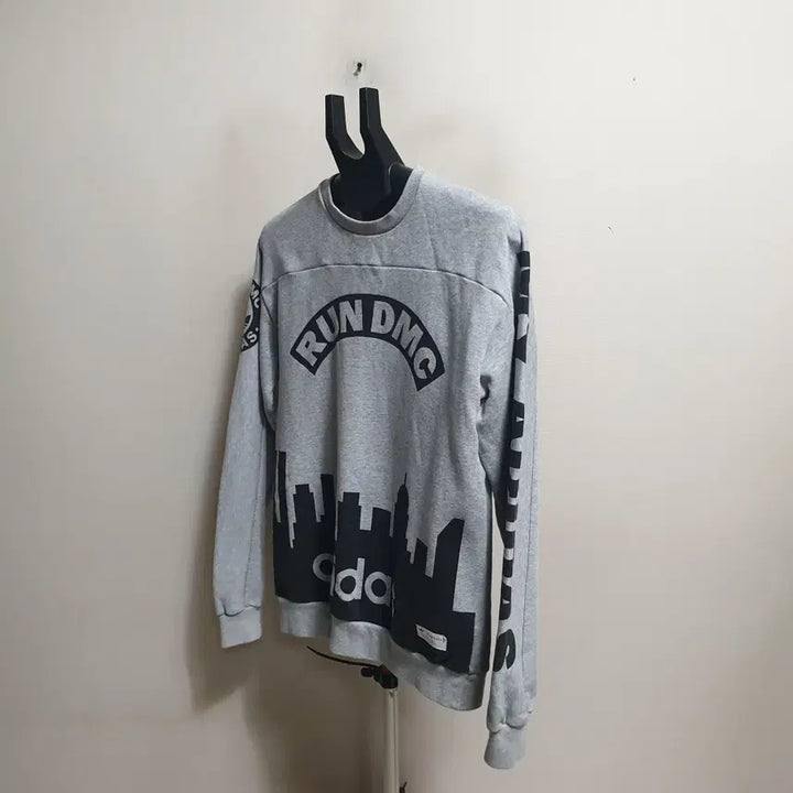 [BUNJANG] Adidas Crew Neck Sweatshirt (Size 95) / 아디다스 맨투맨라운드티셔츠/95