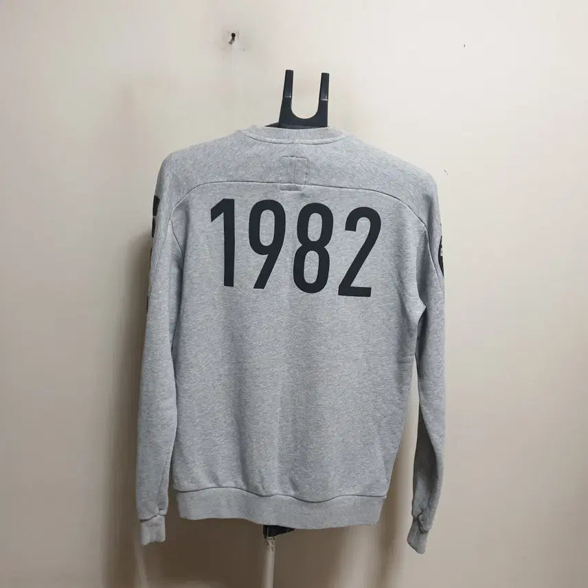 [BUNJANG] Adidas Crew Neck Sweatshirt (Size 95) / 아디다스 맨투맨라운드티셔츠/95