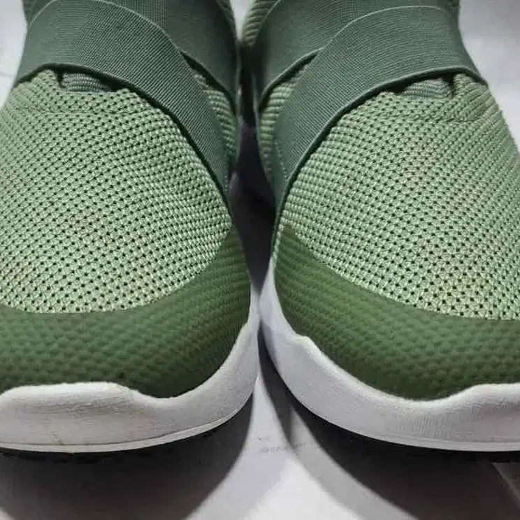 [BUNJANG] Kolon Slip-on Shoes (240mm) / 코오롱 슬립온 240사이즈