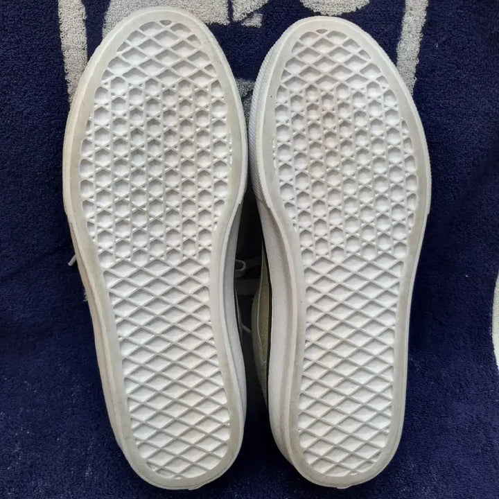 [BUNJANG] Vans Skate Shoes Beige Sneakers 240mm / 반스 스케이트화 베이지 운동화 240mm