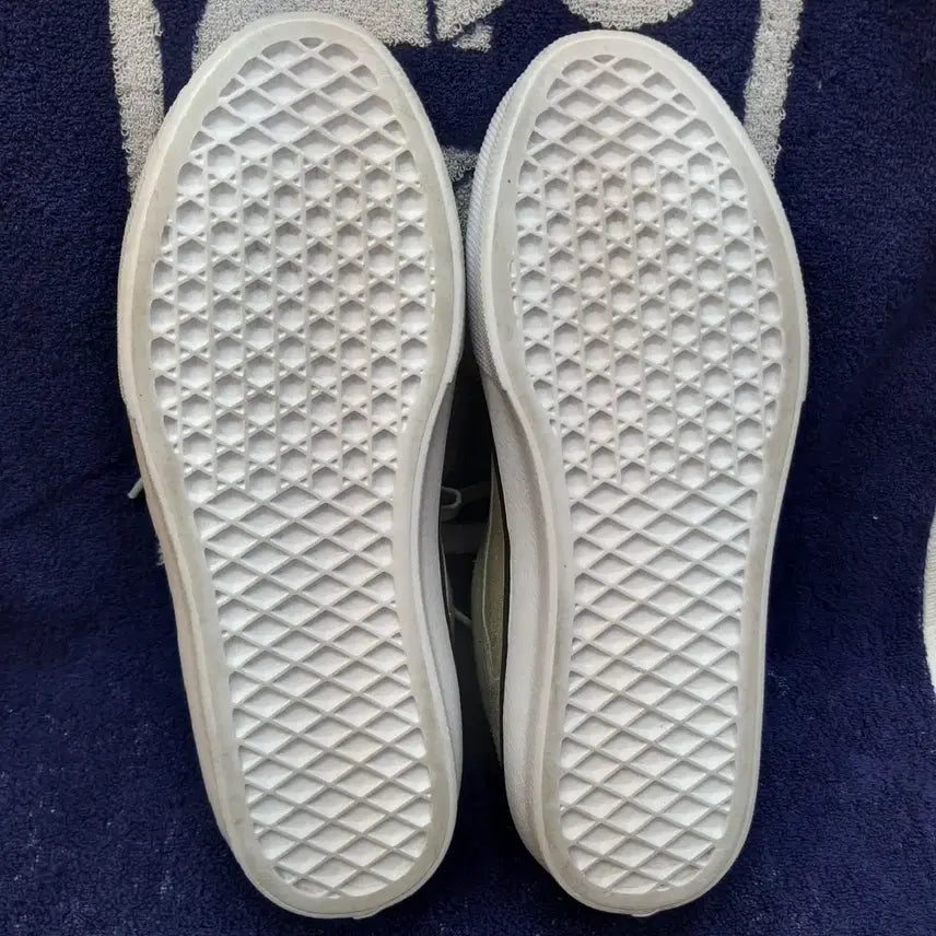 [BUNJANG] Vans Skate Shoes Beige Sneakers 240mm / 반스 스케이트화 베이지 운동화 240mm