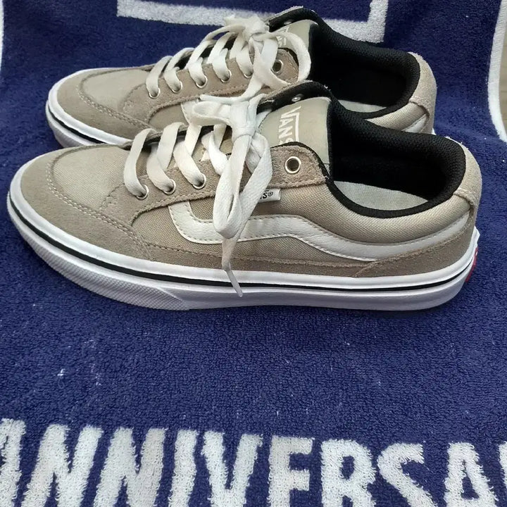 [BUNJANG] Vans Skate Shoes Beige Sneakers 240mm / 반스 스케이트화 베이지 운동화 240mm