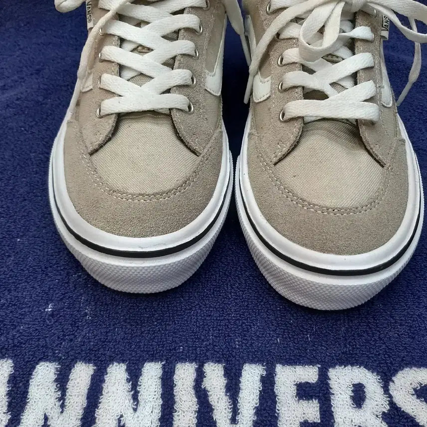 [BUNJANG] Vans Skate Shoes Beige Sneakers 240mm / 반스 스케이트화 베이지 운동화 240mm