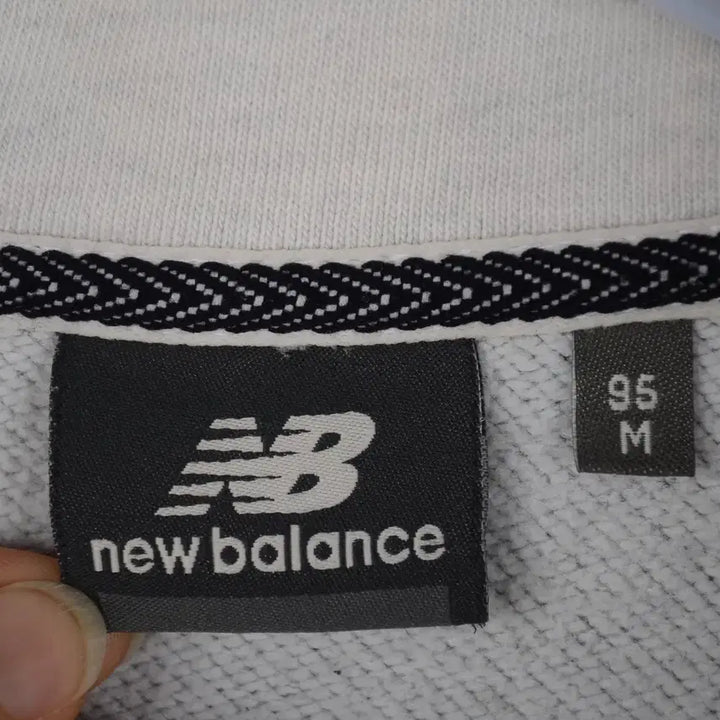 [BUNJANG] New Balance Half-Zip Sweatshirt Men&