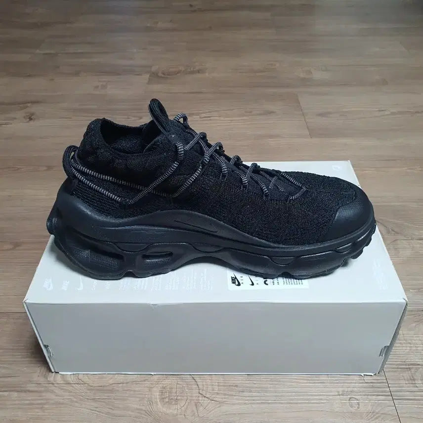 [BUNJANG] Nike Max Flyknit 260 Sneakers / (새제품)나이키 맥스 플라이니트 260