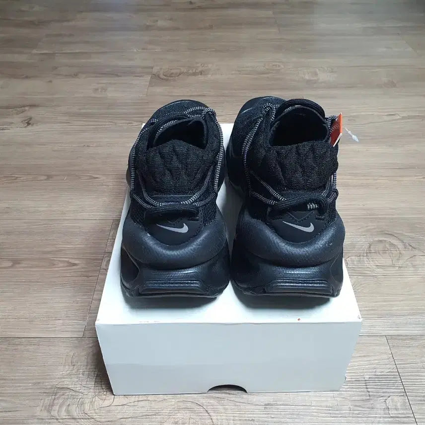 [BUNJANG] Nike Max Flyknit 260 Sneakers / (새제품)나이키 맥스 플라이니트 260
