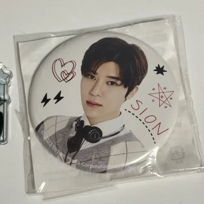 [BUNJANG] NCT WISH Sion Rastart Badge / 엔시티위시 시온 라스타트 뱃지 NCT WISH SION