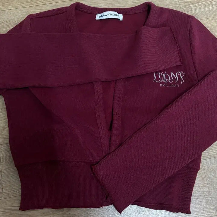 [BUNJANG] ORDINARY HOLIDAY Burgundy Cardigan / ORDINARY HOLIDAY 버건디 가디건