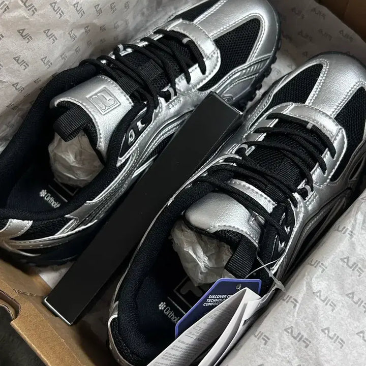 [BUNJANG] Fila Escape MS Sneakers / 훨라 운동화
