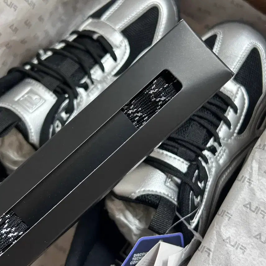 [BUNJANG] Fila Escape MS Sneakers / 훨라 운동화