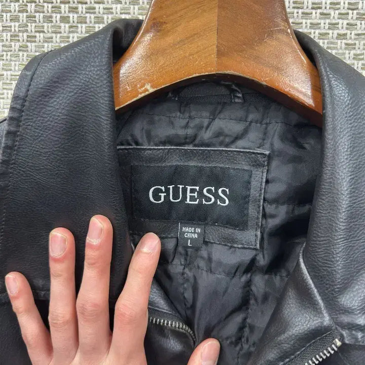 [BUNJANG] Guess Vintage Black Quilted Faux Leather Jacket L / 게스 빈티지 블랙 누빔 레자 가죽자켓 L A07775