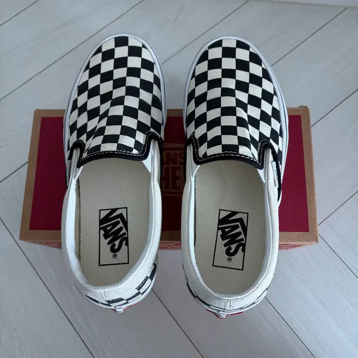 [BUNJANG] Vans Slip-On Checkerboard Sneakers (230) / 반스 슬립온 체커보드(230)