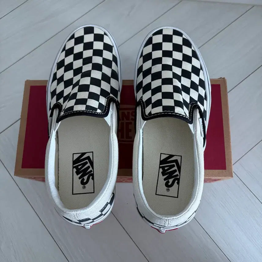 [BUNJANG] Vans Slip-On Checkerboard Sneakers (230) / 반스 슬립온 체커보드(230)