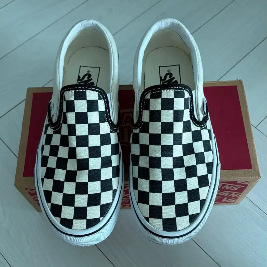 [BUNJANG] Vans Slip-On Checkerboard Sneakers (230) / 반스 슬립온 체커보드(230)