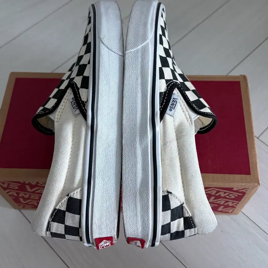 [BUNJANG] Vans Slip-On Checkerboard Sneakers (230) / 반스 슬립온 체커보드(230)