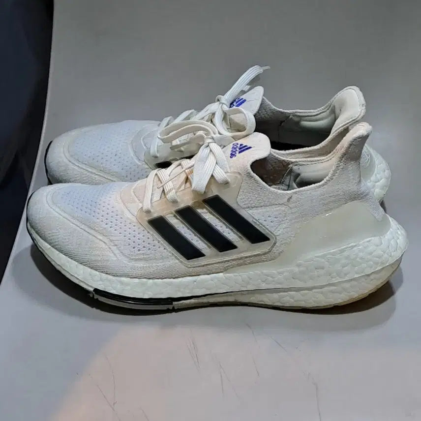 [SOLD OUT] 아디다스 울트라부스트 21 흰/베이지색 260mm