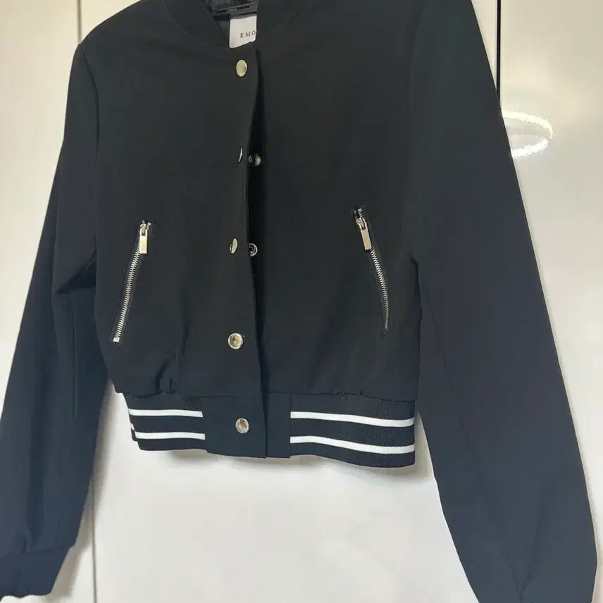 [BUNJANG] EMOTI Black Crop Baseball Jacket Skirt-Pants Set / EMOTI 블랙 크롭 야구 점퍼 스커트바지세트