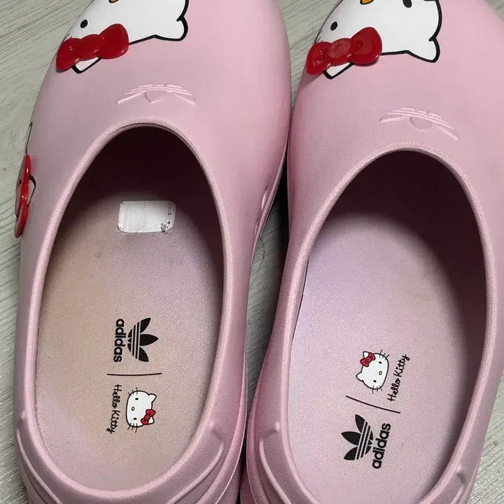 [SOLD OUT] 아디다스 헬로키티 아디폼 255