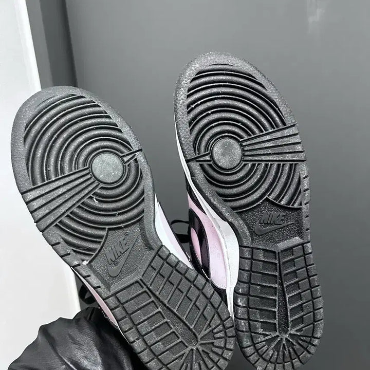 [BUNJANG] Nike Dunk Low Essential Pink Foam Black Sneakers / 나이키 덩크로우 에센셜 핑크폼 블랙 240