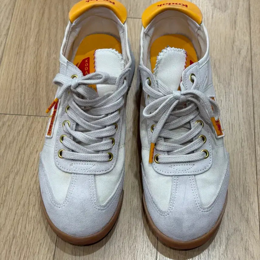 [SOLD OUT] 코닥 스니커즈 흰색 230