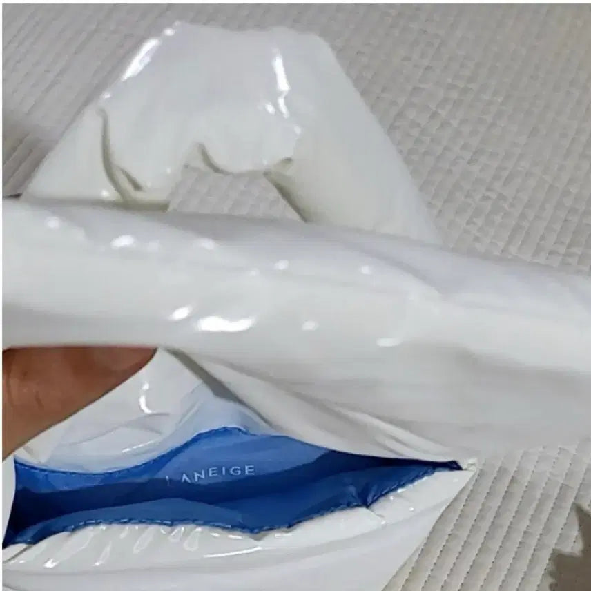 [BUNJANG] Laneige Cream Skin Padding Bag / 라네즈 크림 스킨 패딩백 새상품