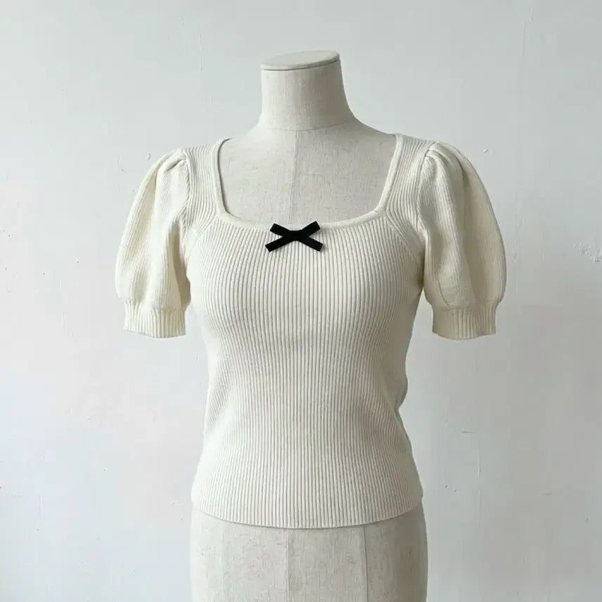 [BUNJANG] Ivory Ribbon Puff Sleeve Knit Top / 당일발송) 새상품 아이보리 리본 퍼프 반팔 니트